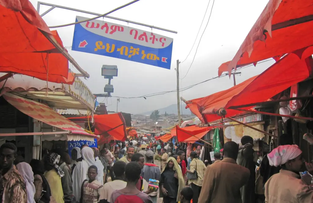 Addis Ababa Mercado 2004
