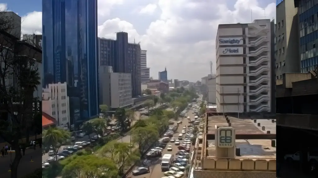 Kenyatta Avenue in Nairobi in 2004